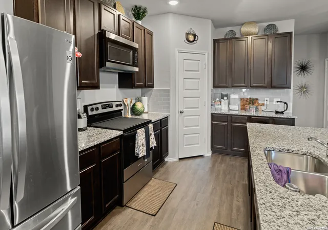 Photo 4 of Single family home for sale at 2407 N Applewhite, San Antonio, TX 78224 | MLS# 1943519 | Listing updated on 2026-04-17