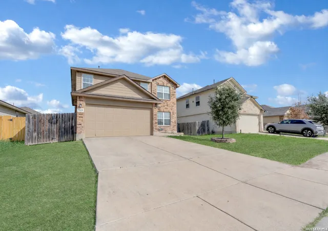 Photo 2 of Sale Pending at 11630 Boyd Bay, San Antonio, TX 78221 | MLS# 1943575 | Listing updated on 2026-04-01