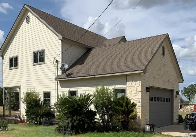 Photo 2 of Single family home for sale at 177 Knollwood Cir, Bandera, TX 78003 | MLS# 1943610 | Listing updated on 2026-08-17