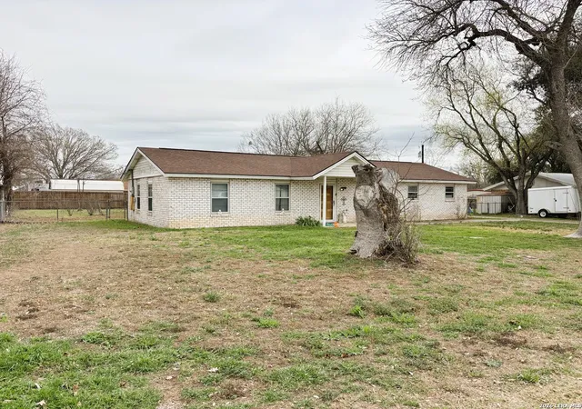 3rd image of 225 River, Seguin, TX 78155 | MLS# 1943630