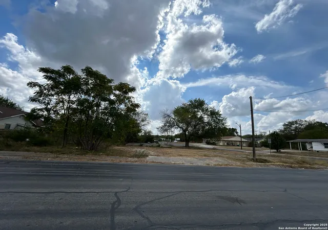 4th image of 170 Ferris, San Antonio, TX 78220 | MLS# 1943655