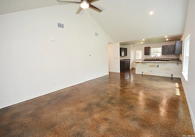 Photo 2 of Single family home for sale at 554 Burr Oak, Canyon Lake, TX 78133 | MLS# 1943683 | Listing updated on 2026-09-08