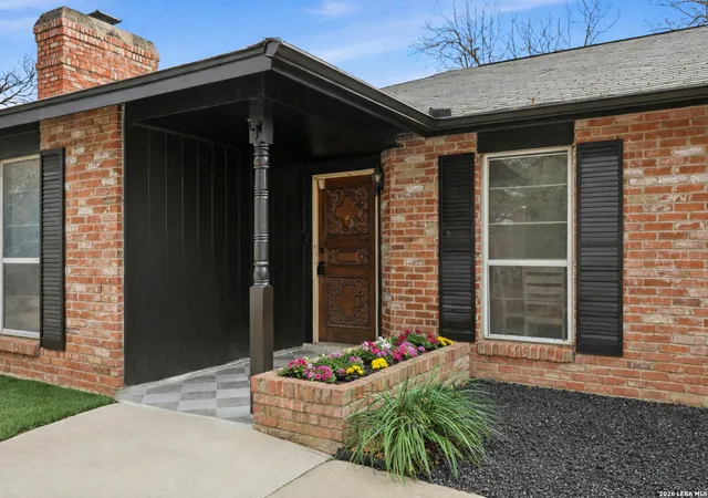 Photo 3 of Single family home for sale at 426 Zephyr, Windcrest, TX 78239 | MLS# 1943748 | Listing updated on 2026-05-02