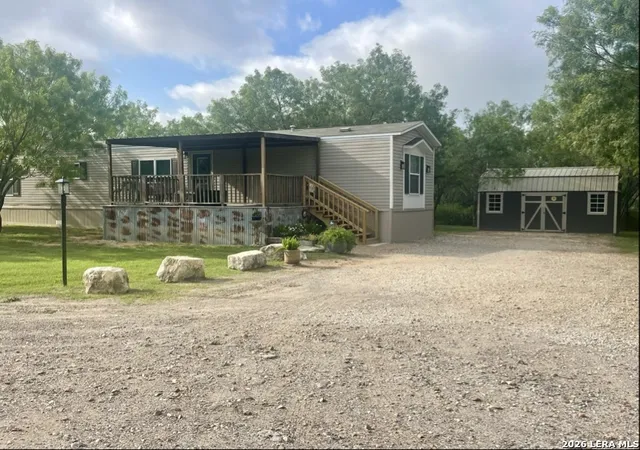 Homes for sale in Devine, TX | 869 & 873 County Road 773, Devine, TX 78016 | MLS# 1943939