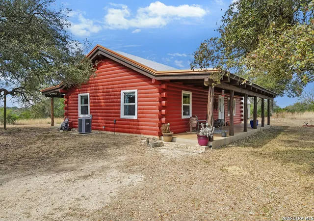 Photo 1 of Single family home for sale at 260 Dingley View, Kerrville, TX 78028 | MLS# 1943954 | Listing updated on 2026-03-02