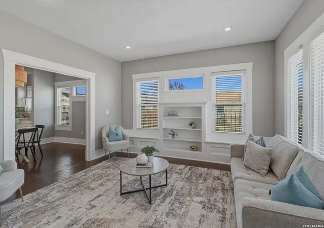 2nd image of 919 Saint James, San Antonio, TX 78202 | MLS# 1944025