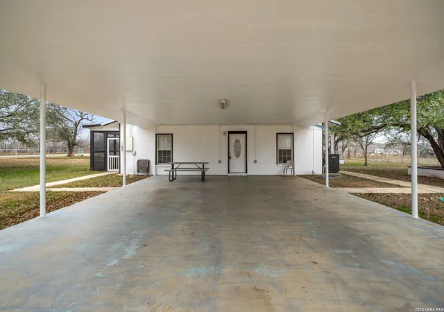 3rd image of 421 Coughran, Pleasanton, TX 78064 | MLS# 1944059