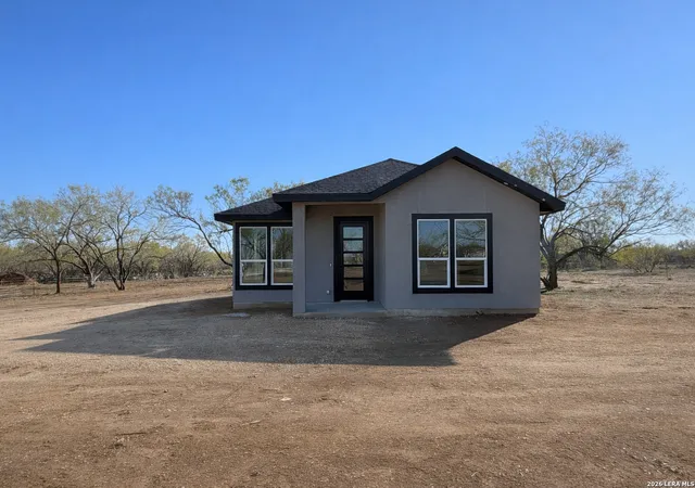 Photo 1 of Single family home for sale at 1450 Corgey Rd, Pleasanton, TX 78064 | MLS# 1944097 | Listing updated on 2026-09-17