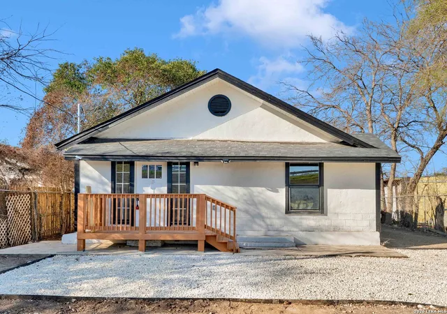 1st image of 439 W Lubbock, San Antonio, TX 78204 | MLS# 1944139