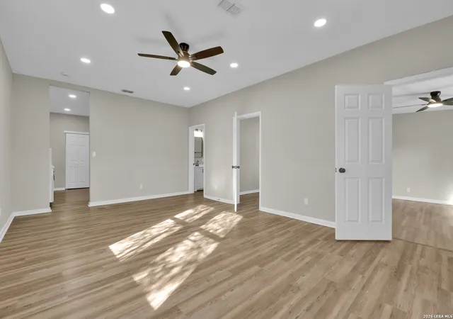 4th image of 439 W Lubbock, San Antonio, TX 78204 | MLS# 1944139