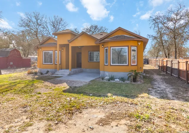 Photo 3 of Single family home for sale at 3938 New Mathis, Elmendorf, TX 78112 | MLS# 1944166 | Listing updated on 2026-08-16