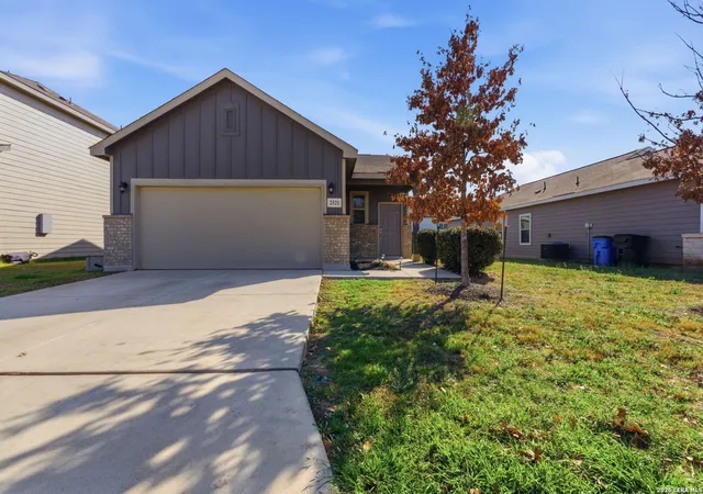 Photo 1 of Single family home for sale at 2521 Hiddenbrooke Trace, Seguin, TX 78155 | MLS# 1944199 | Listing updated on 2026-05-19