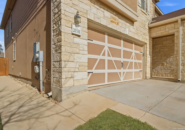 Photo 3 of Sale Pending at 20331 Roche Oak, San Antonio, TX 78259 | MLS# 1944205 | Listing updated on 2026-03-17