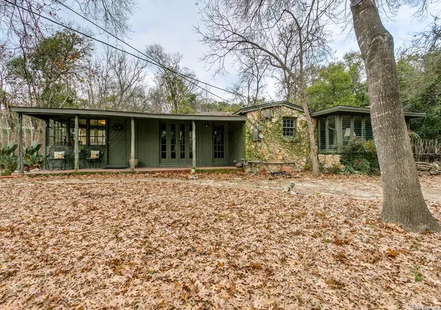 Photo 3 of Single family home for sale at 231 E Sunset, San Antonio, TX 78209 | MLS# 1944248 | Listing updated on 2026-08-23