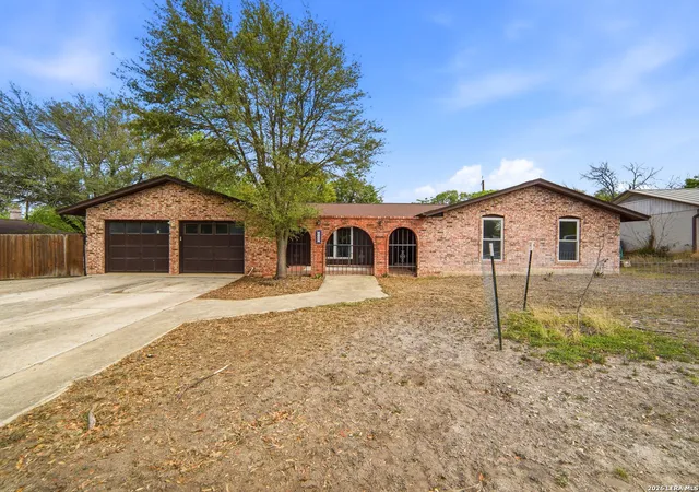 Photo 3 of Sale Pending at 5407 King Albert, San Antonio, TX 78229 | MLS# 1944277 | Listing updated on 2026-04-27