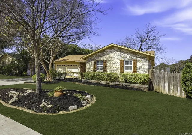 Photo 3 of Sale Pending at 1019 Mount Capote, San Antonio, TX 78213 | MLS# 1944319 | Listing updated on 2026-03-19