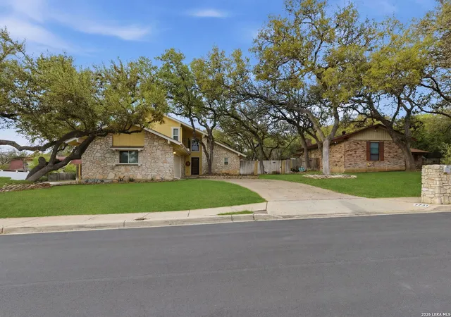 Photo 3 of Sale Pending at 7731 Mary Carolyn, San Antonio, TX 78240 | MLS# 1944372 | Listing updated on 2026-04-24