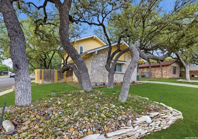 Photo 4 of Sale Pending at 7731 Mary Carolyn, San Antonio, TX 78240 | MLS# 1944372 | Listing updated on 2026-04-24