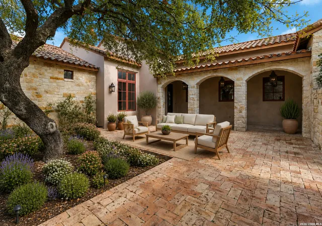 Photo 3 of Single family home for sale at 26 Di Lusso, Boerne, TX 78006 | MLS# 1944395 | Listing updated on 2026-07-14