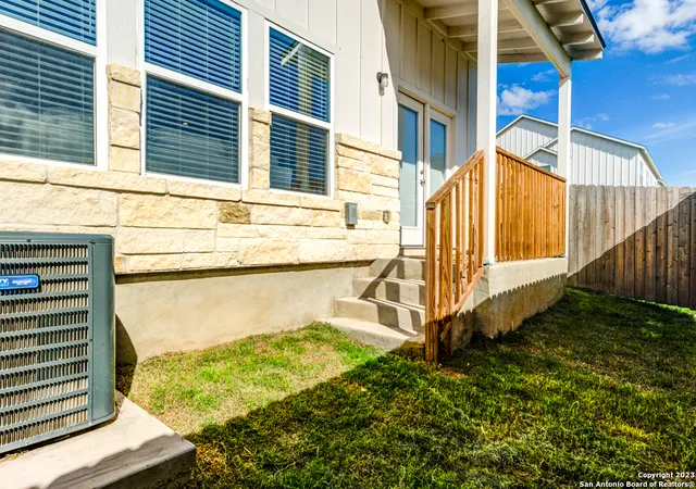 2nd image of 240 Sapphire, New Braunfels, TX 78130