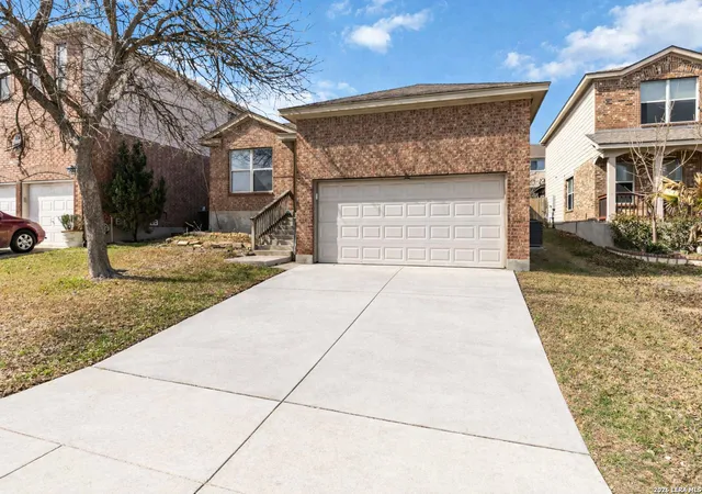 Photo 2 of Sale Pending at 1911 Wormack, San Antonio, TX 78251 | MLS# 1944561 | Listing updated on 2026-05-11