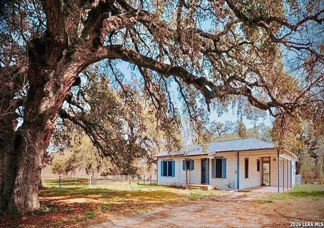 2nd image of 149 Carroll, Poth, TX 78147 | MLS# 1944590