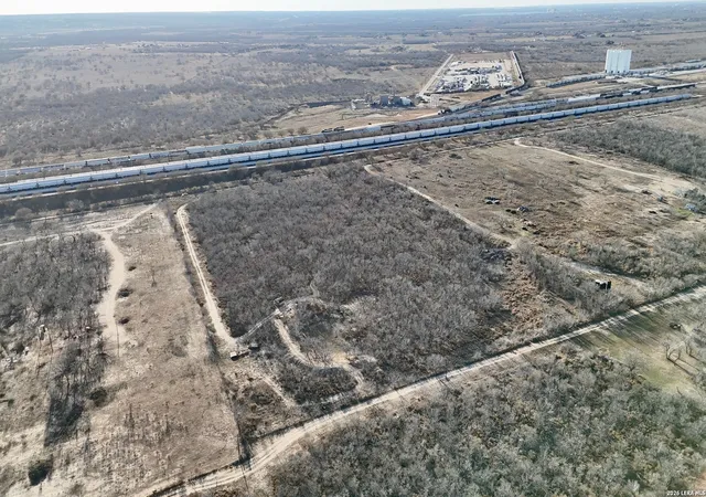 Photo 4 of Land for sale at 569 Gutierrez Ln, Floresville, TX 78114 | MLS# 1944598 | Listing updated on 2026-06-09