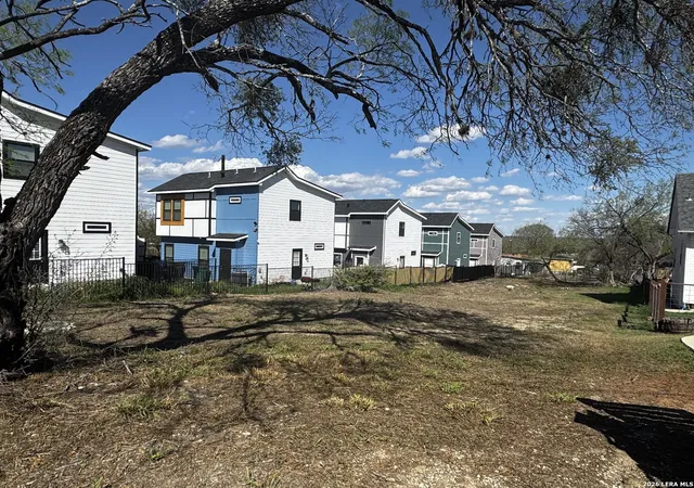 Photo 2 of Sale Pending at 1006 Hampton, San Antonio, TX 78220 | MLS# 1944621 | Listing updated on 2026-04-29