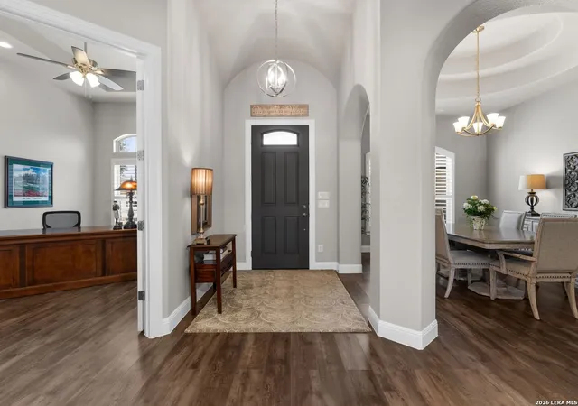 Photo 3 of Sale Pending at 30019 Cibolo Path, Fair Oaks Ranch, TX 78015 | MLS# 1944723 | Listing updated on 2026-03-20
