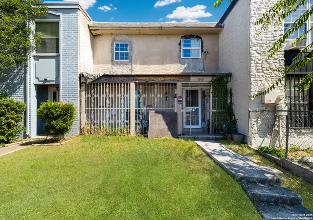 Photo 2 of Sale Pending at 7009 Glen Mist, San Antonio, TX 78239 | MLS# 1944748 | Listing updated on 2026-03-23