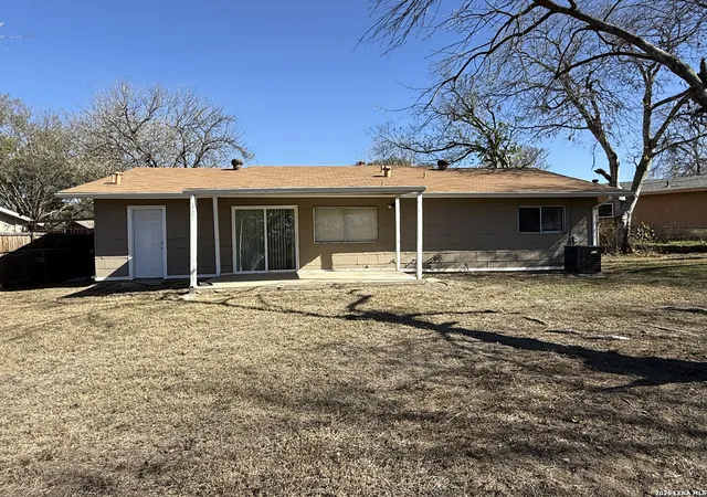 Photo 3 of Single family home for sale at 7006 Glen, San Antonio, TX 78239 | MLS# 1944791 | Listing updated on 2026-03-24