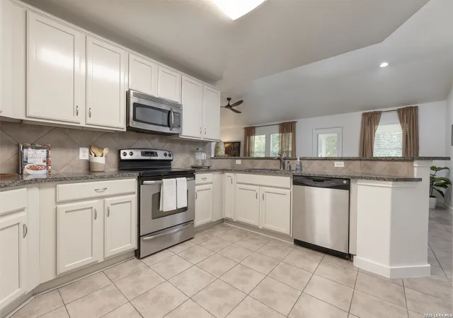 Photo 3 of Single family home for sale at 5555 Southern Oaks, San Antonio, TX 78261 | MLS# 1944838 | Listing updated on 2026-03-10