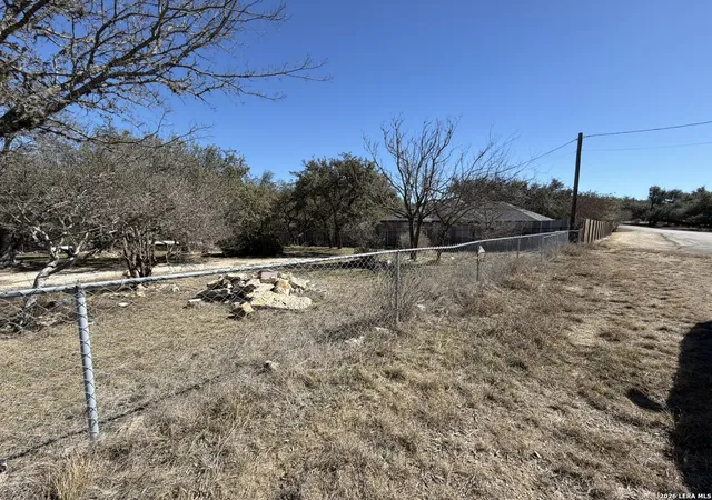 Photo 4 of Sale Pending at 626 W Clark, Canyon Lake, TX 78133 | MLS# 1944839 | Listing updated on 2026-04-11