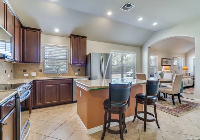 Photo 4 of Sale Pending at 102 Vail, Boerne, TX 78006 | MLS# 1944841 | Listing updated on 2026-04-04