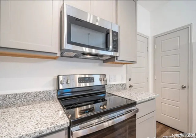 Photo 4 of Single family home for sale at 2085 Silver Oaks, San Antonio, TX 78213 | MLS# 1944843 | Listing updated on 2026-03-10