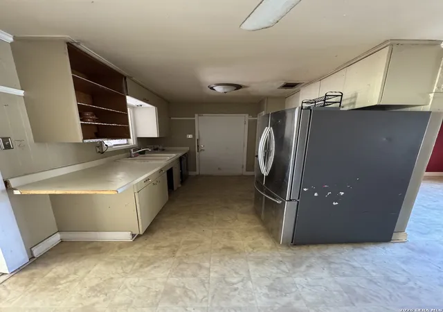 Photo 4 of Single family home for sale at 622 Trafalgar, San Antonio, TX 78216 | MLS# 1944857 | Listing updated on 2026-03-10