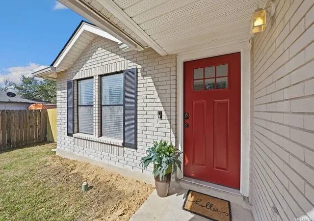 Photo 1 of Manufactured home for sale at 8217 Laurel Bend, San Antonio, TX 78250 | MLS# 1944878 | Listing updated on 2026-04-07