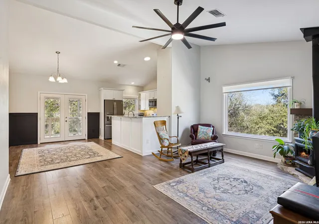 Photo 4 of Single family home for sale at 515 Valley Ridge, Canyon Lake, TX 78133 | MLS# 1944889 | Listing updated on 2026-10-26