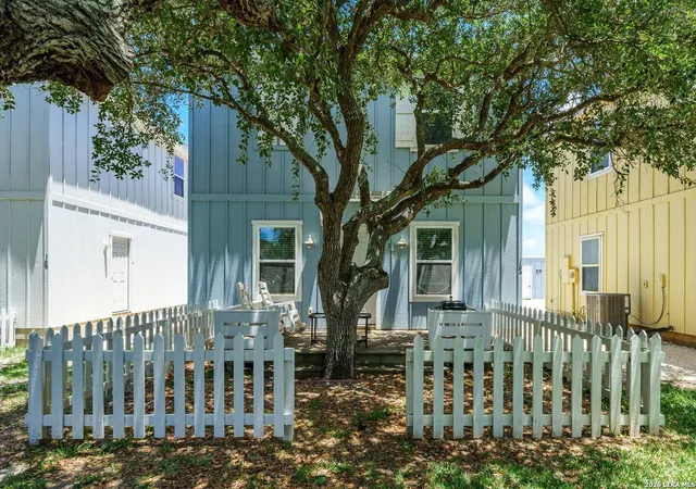 Photo 1 of Single family home for sale at 4212 Hwy 35 Unit 19, Rockport, TX 78382 | MLS# 1944910 | Listing updated on 2026-04-04