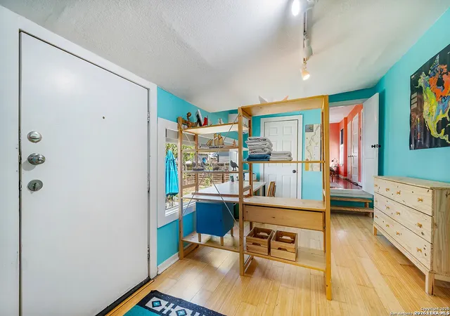 Photo 1 of Single family home for sale at 513 W Rosewood Ave, San Antonio, TX 78212 | MLS# 1944927 | Listing updated on 2026-03-30