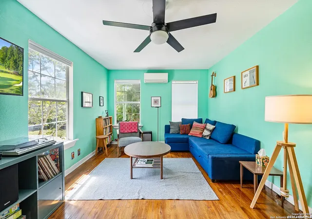 Photo 4 of Single family home for sale at 513 W Rosewood Ave, San Antonio, TX 78212 | MLS# 1944927 | Listing updated on 2026-03-30