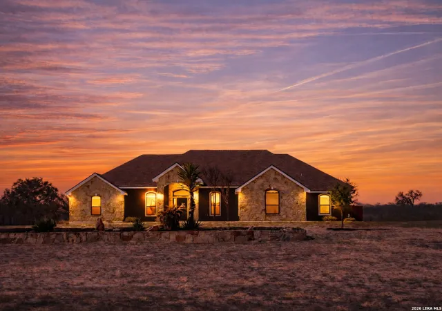 3rd image of 201 Abrego Lake, Floresville, TX 78114 | MLS# 1944942