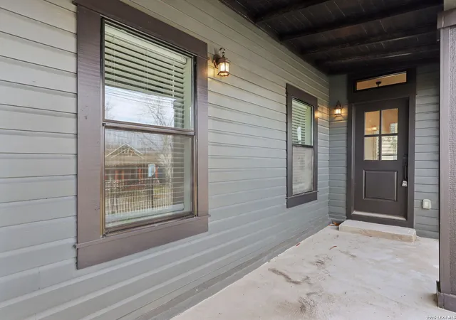 Photo 2 of Single family home for sale at 826 Dawson, San Antonio, TX 78202 | MLS# 1944964 | Listing updated on 2026-08-12