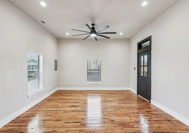 Photo 4 of Single family home for sale at 826 Dawson, San Antonio, TX 78202 | MLS# 1944964 | Listing updated on 2026-08-12