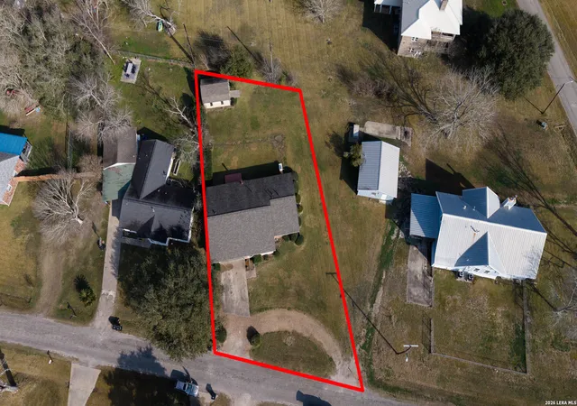 Photo 3 of Sale Pending at 414 E Austin, Palacios, TX 77465 | MLS# 1945024 | Listing updated on 2026-03-17