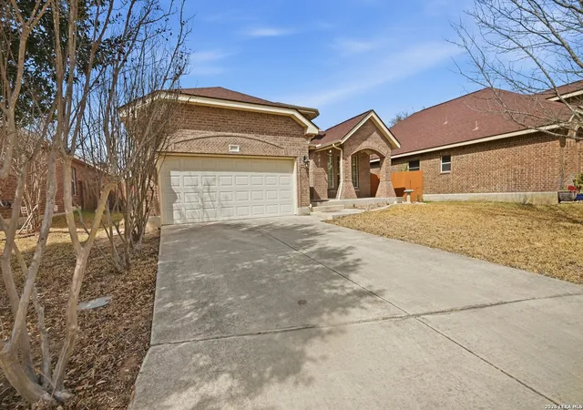 Photo 3 of Sale Pending at 8011 Grissom Brk, San Antonio, TX 78251 | MLS# 1945119 | Listing updated on 2026-03-25