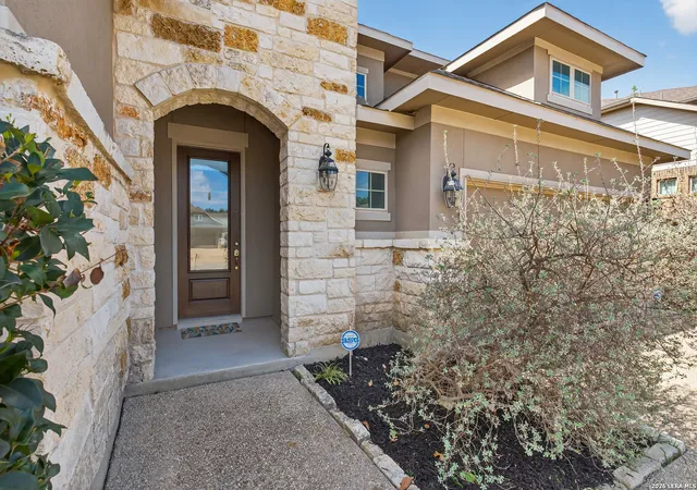 Photo 3 of Sale Pending at 32143 Mirasol Bnd, Bulverde, TX 78163 | MLS# 1945124 | Listing updated on 2026-05-01
