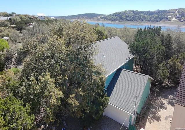 Photo 1 of Single family home for sale at 1724 Canyon Lake, Canyon Lake, TX 78133 | MLS# 1945153 | Listing updated on 2026-04-03