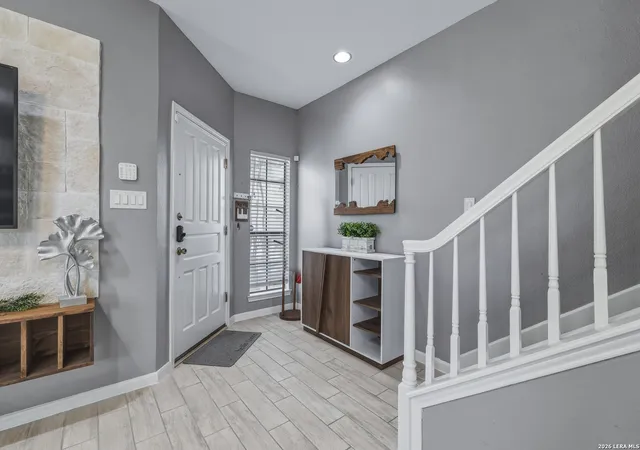 Photo 2 of Sale Pending at 22 Chapel Hl #22, San Antonio, TX 78240 | MLS# 1945159 | Listing updated on 2026-04-29