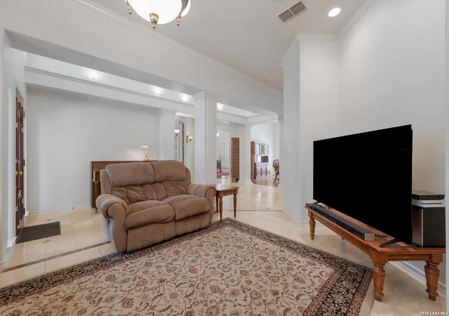 Photo 4 of Sale Pending at 29080 Old Fredericksburg Rd, Boerne, TX 78015 | MLS# 1945178 | Listing updated on 2026-04-16